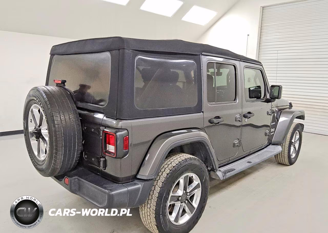 2018 Jeep Wrangler Unlimited Sahara VIN:1C4HJXENXJW331311 - 3