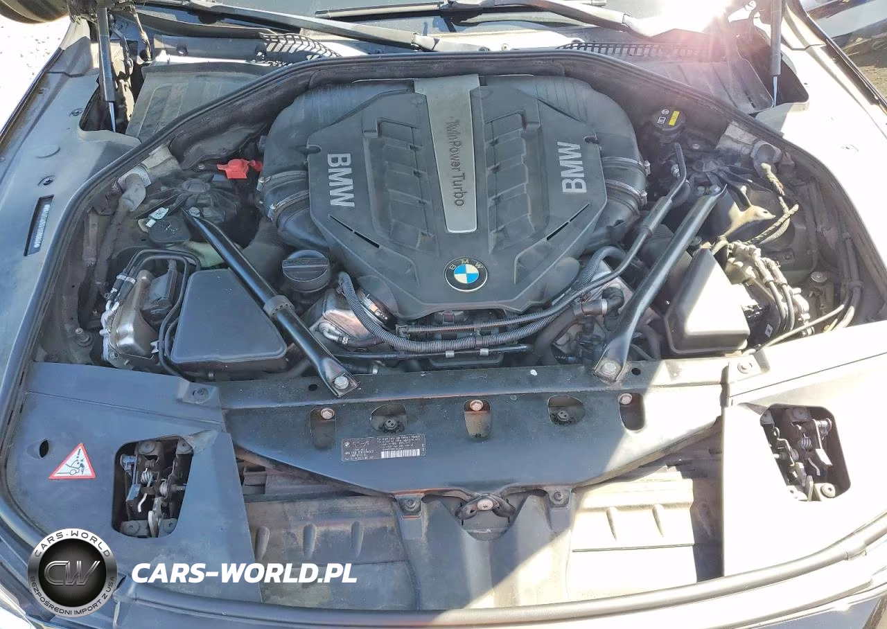 2015 BMW 750 Li VIN:WBAYE8C56FD780840 - 11