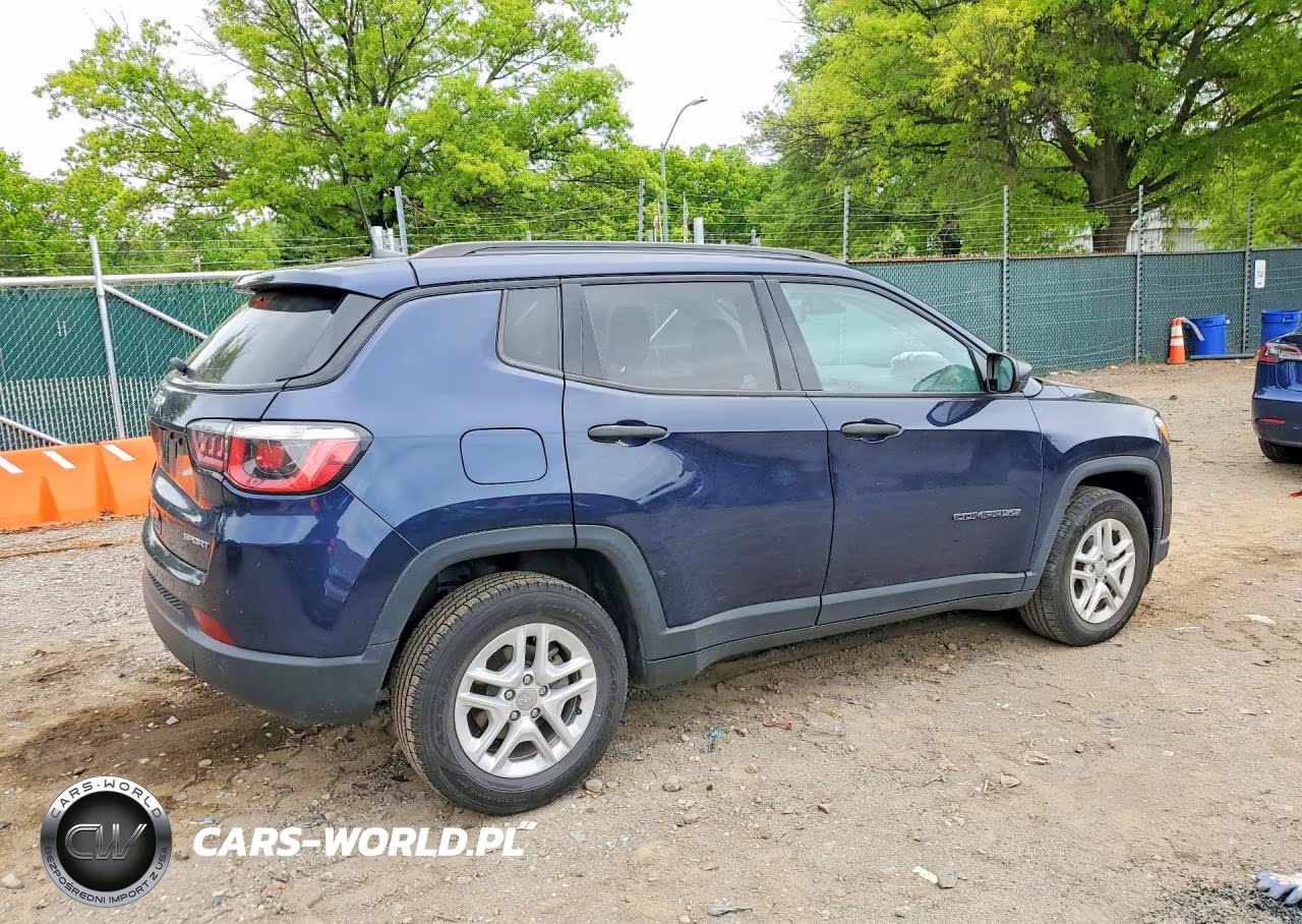 2017 Jeep Compass Sport VIN:3C4NJCAB2HT659801 - 3