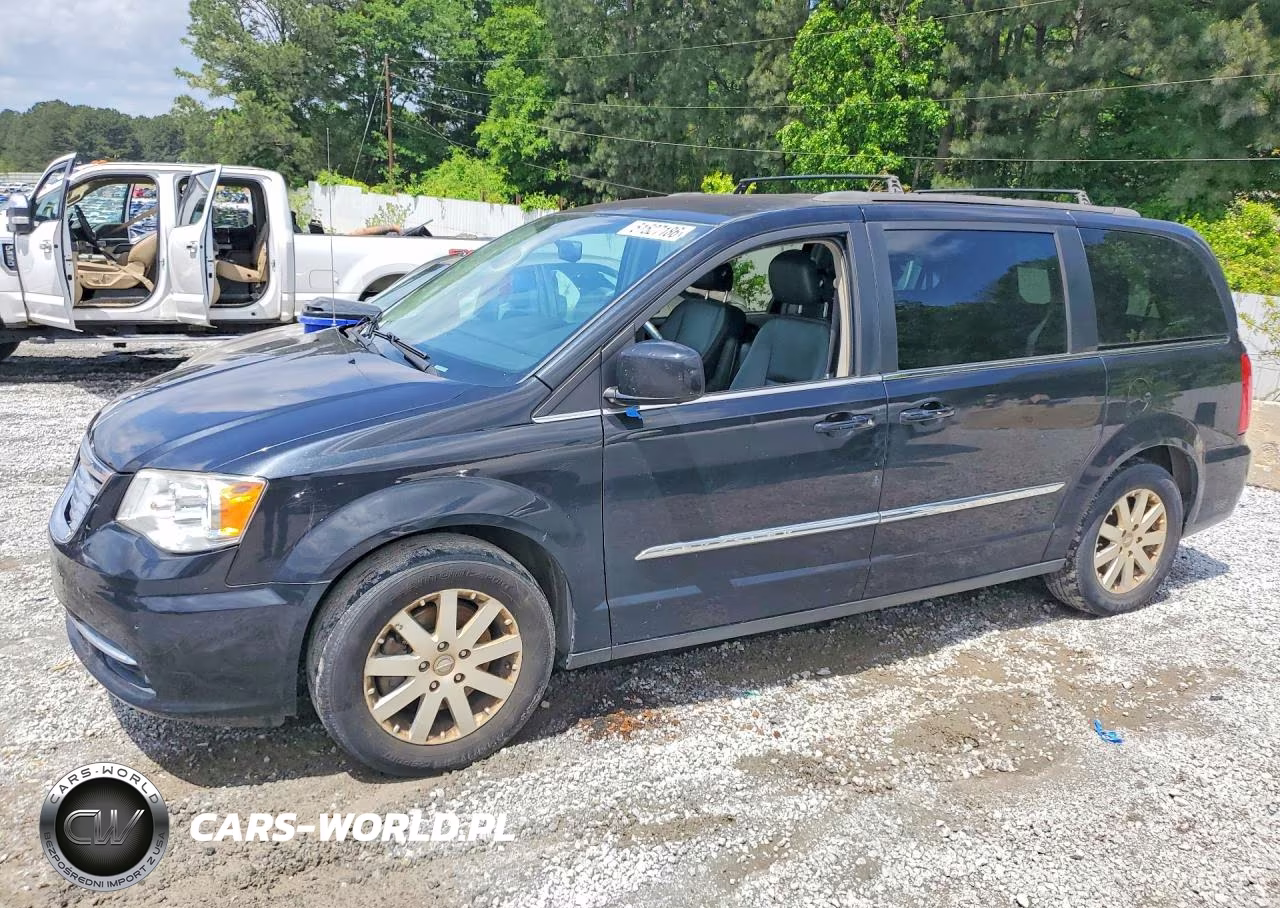 2016 Chrysler Town & Country Touring