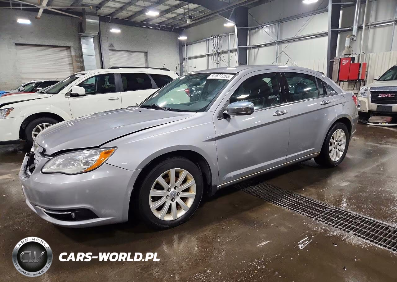 2013 Chrysler 200 Limited