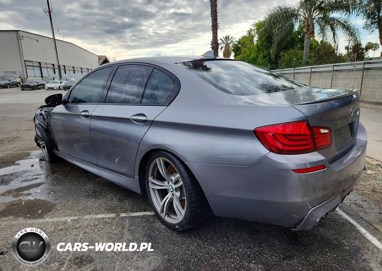 2013 BMW M5 VIN:WBSFV9C52DC773377 - 2