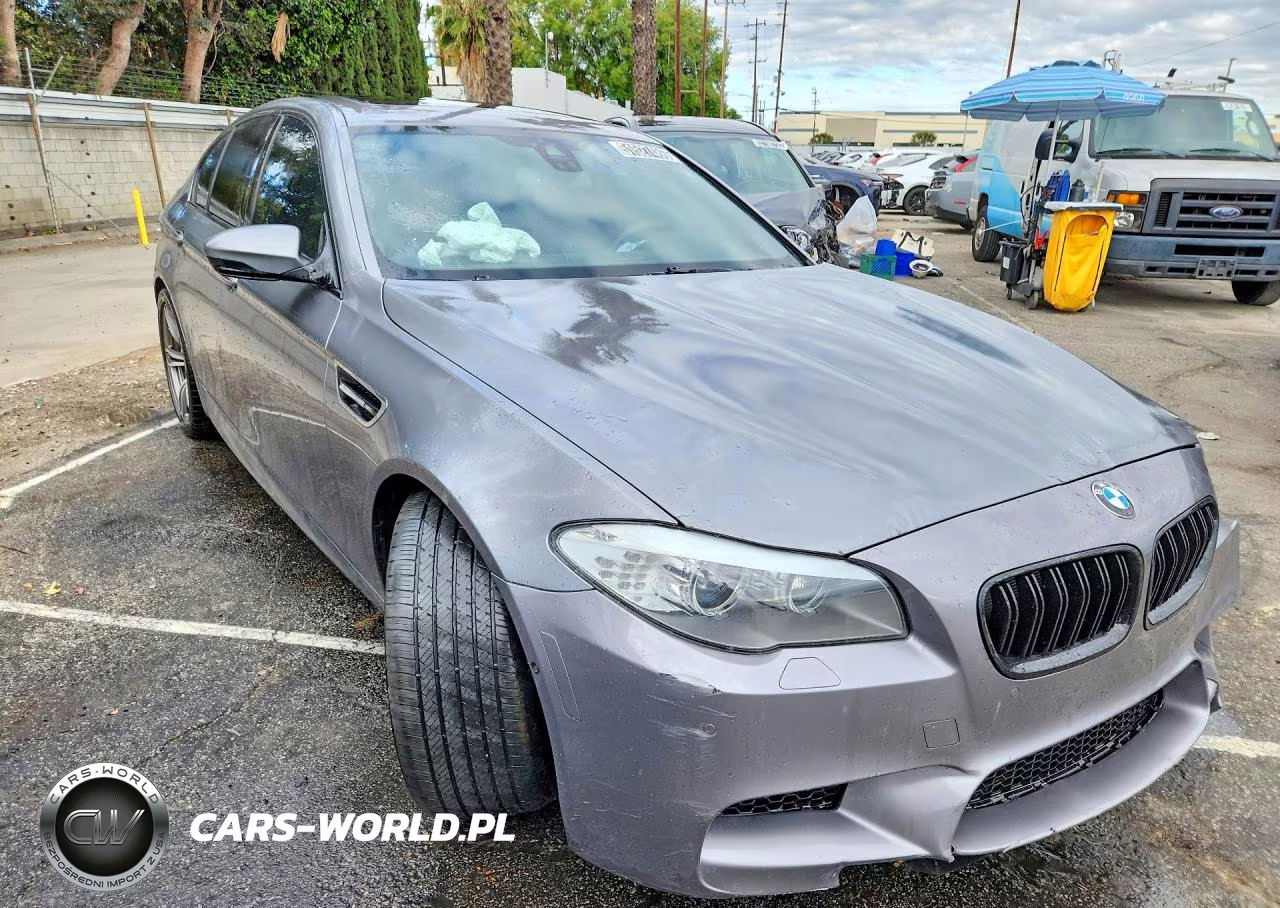 2013 BMW M5 VIN:WBSFV9C52DC773377 - 4