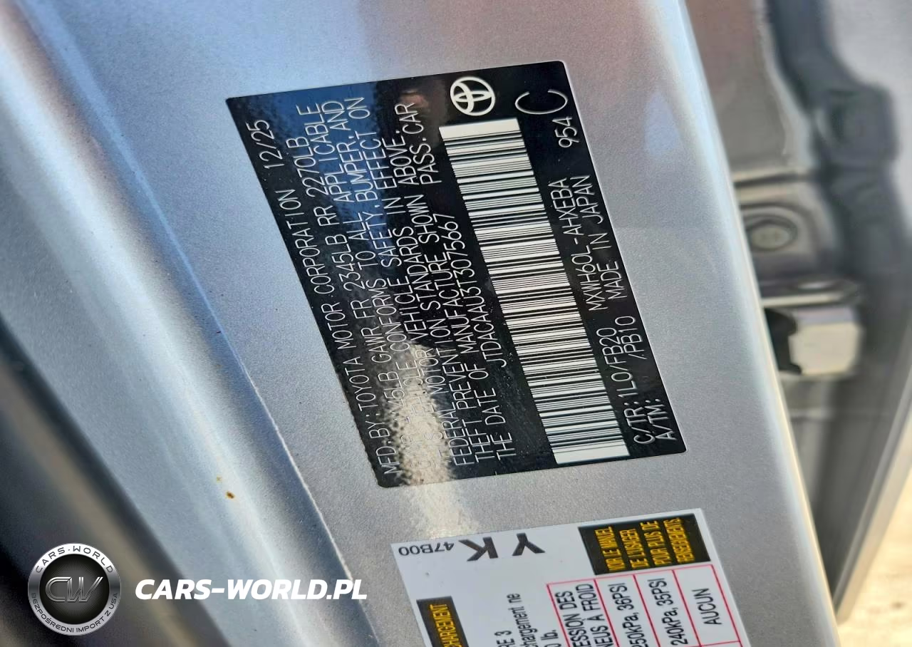 2026 Toyota Prius Le VIN:JTDACAAU3T3075667 - 12