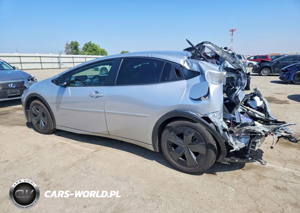 2026 Toyota Prius Le VIN:JTDACAAU3T3075667 - 2