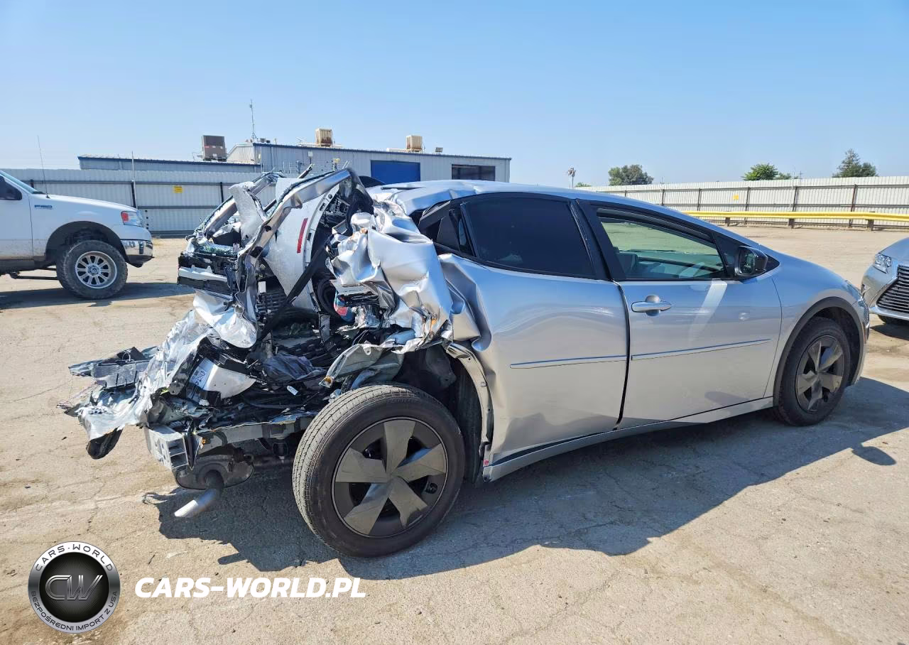 2026 Toyota Prius Le VIN:JTDACAAU3T3075667 - 3
