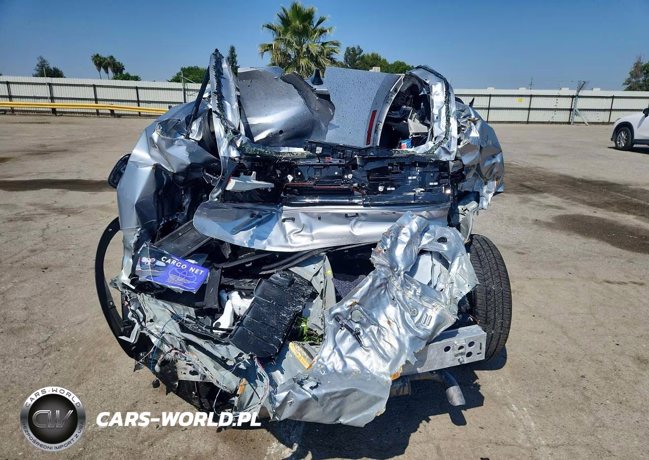 2026 Toyota Prius Le VIN:JTDACAAU3T3075667 - 6