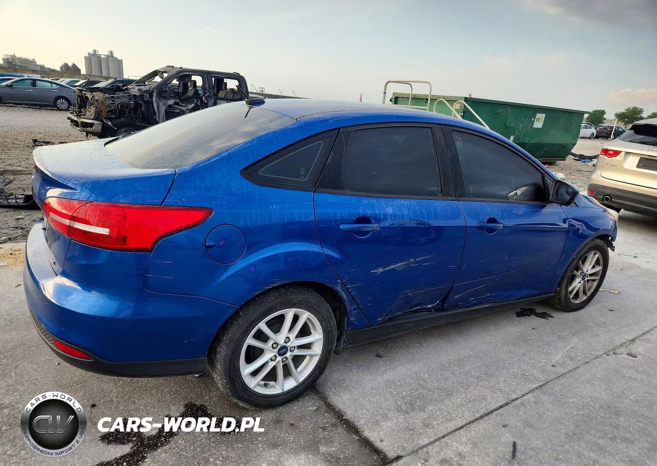 2018 Ford Focus Se VIN:1FADP3F20JL201958 - 3