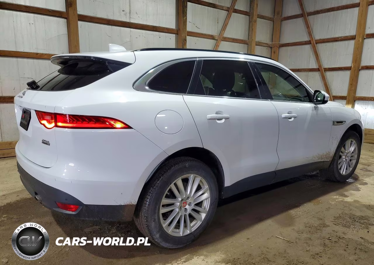 2018 Jaguar F-Pace Prestige VIN:SADCK2FX0JA263760 - 3