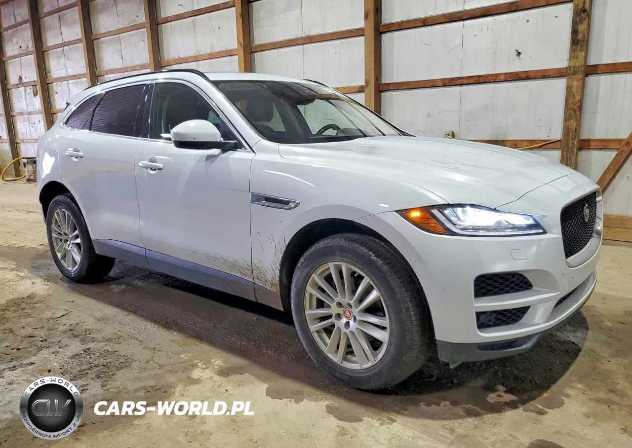 2018 Jaguar F-Pace Prestige VIN:SADCK2FX0JA263760 - 4