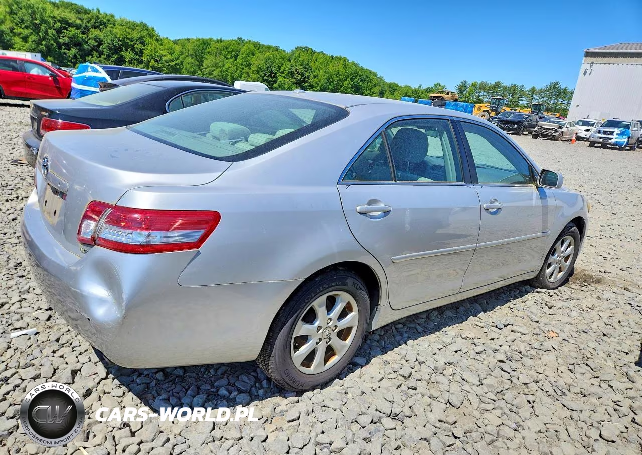 2011 Toyota Camry Le VIN:4T1BF3EK2BU734939 - 3