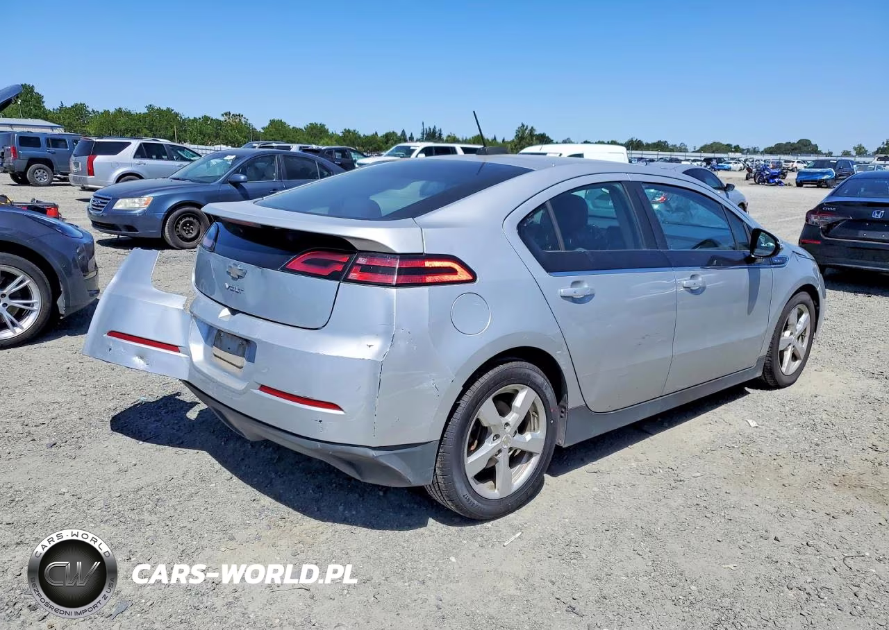 2015 Chevrolet Volt VIN:1G1RC6E41FU104228 - 3