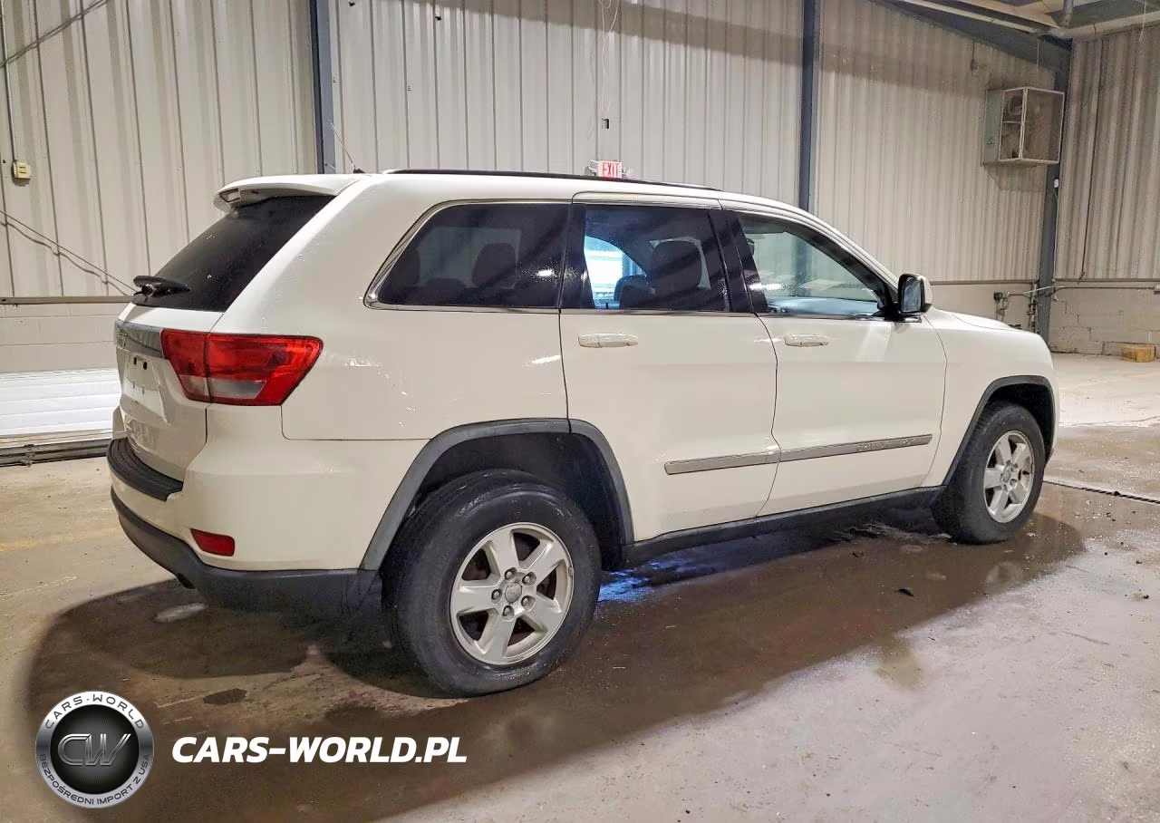 2012 Jeep Grand Cherokee Laredo VIN:1C4RJFAG2CC175291 - 3