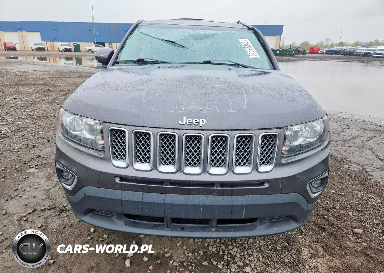 2016 Jeep Compass Latitude VIN:1C4NJCEA2GD806947 - 5