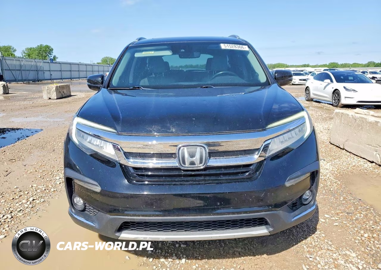 2019 Honda Pilot Touring VIN:5FNYF6H64KB093042 - 5