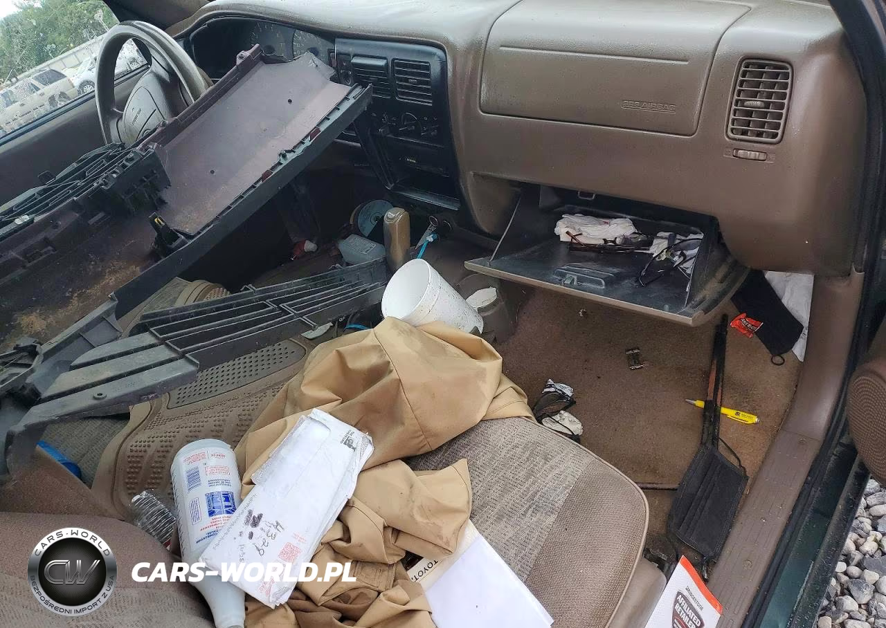 1999 Toyota Tacoma Xtracab VIN:4TAWN72N1XZ474103 - 8