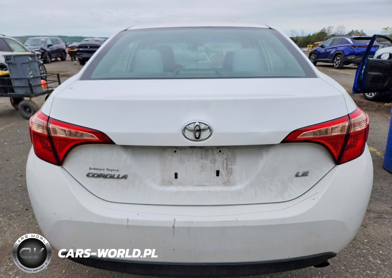 2018 Toyota Corolla Le VIN:2T1BURHE1JC038510 - 6