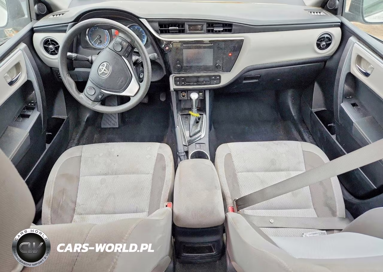 2018 Toyota Corolla Le VIN:2T1BURHE1JC038510 - 8