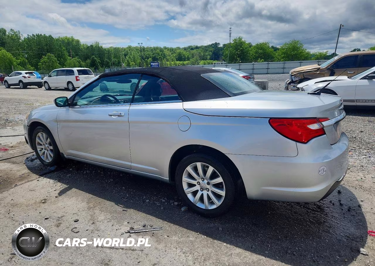2011 Chrysler 200 Touring VIN:1C3BC2EB9BN536493 - 2
