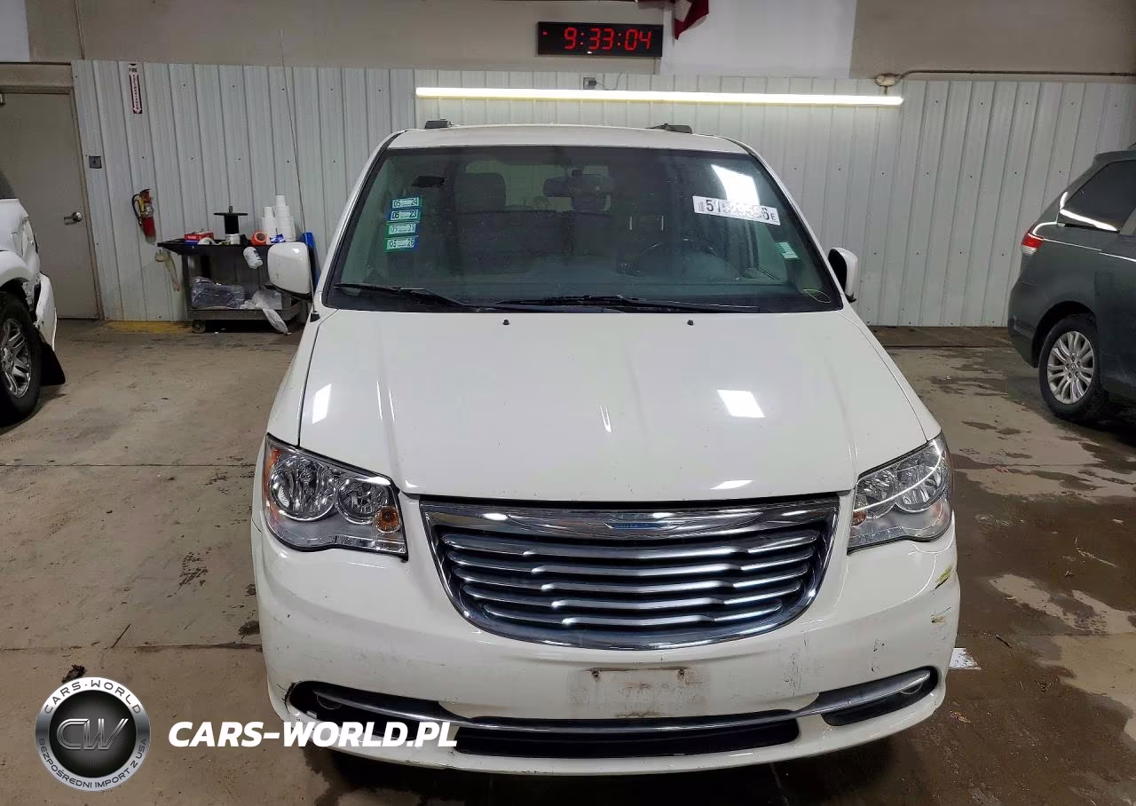 2012 Chrysler Town & Country Touring VIN:2C4RC1BG4CR213185 - 5