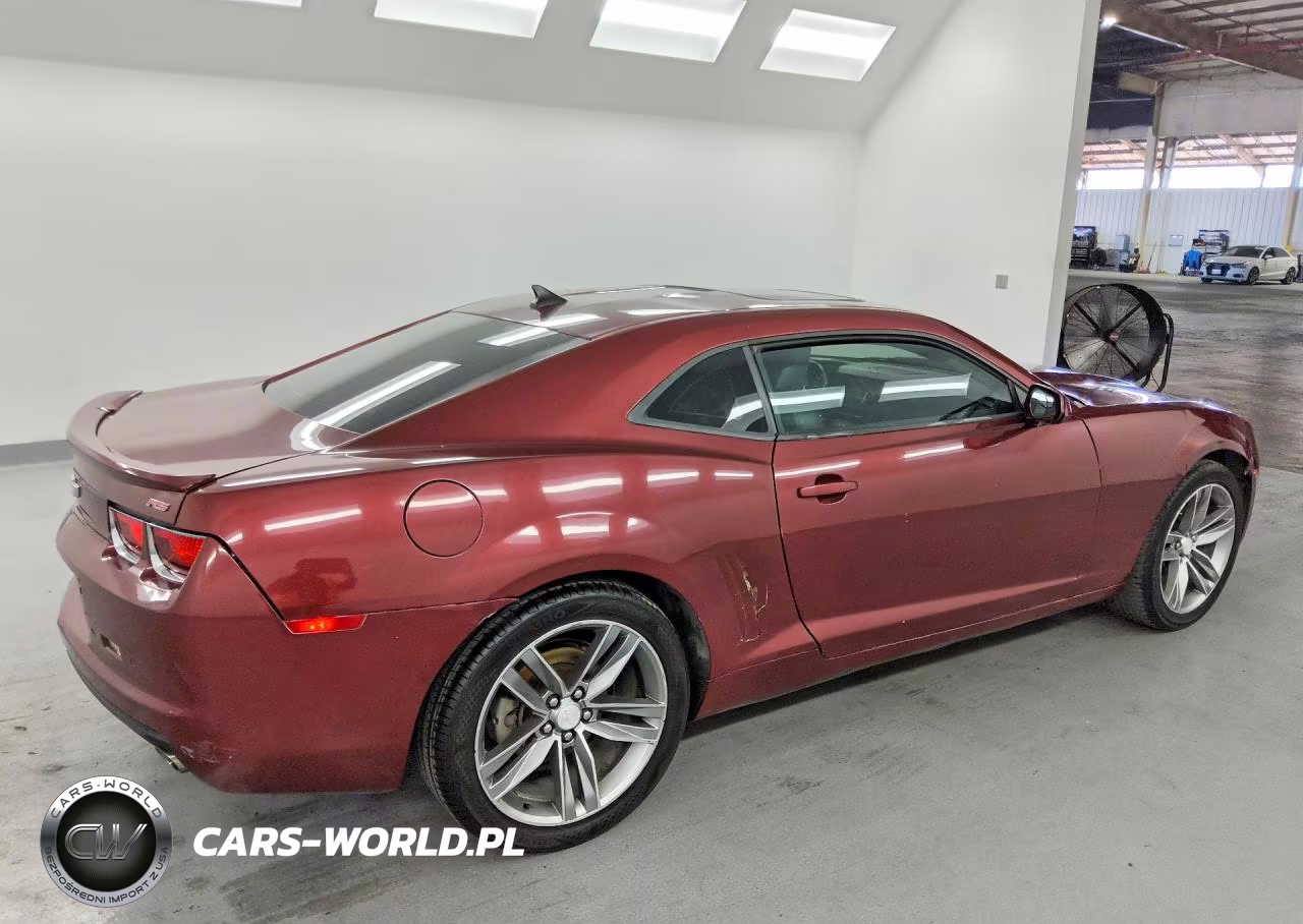 2011 Chevrolet Camaro Lt VIN:2G1FC1EDXB9111921 - 3