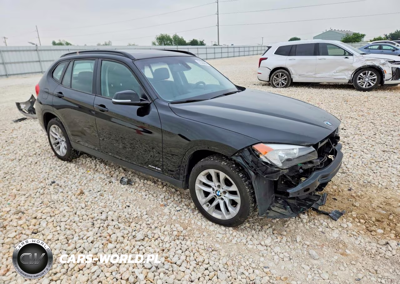 2015 BMW X1 xDrive28I VIN:WBAVL1C5XFVY36949 - 4