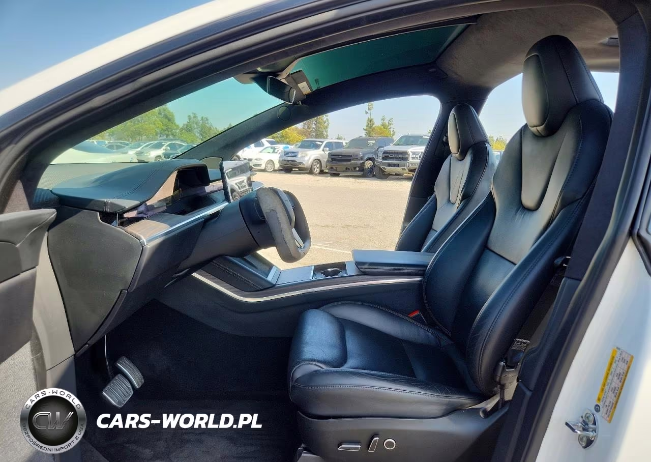 2022 Tesla Model X VIN:7SAXCBE53NF329793 - 7
