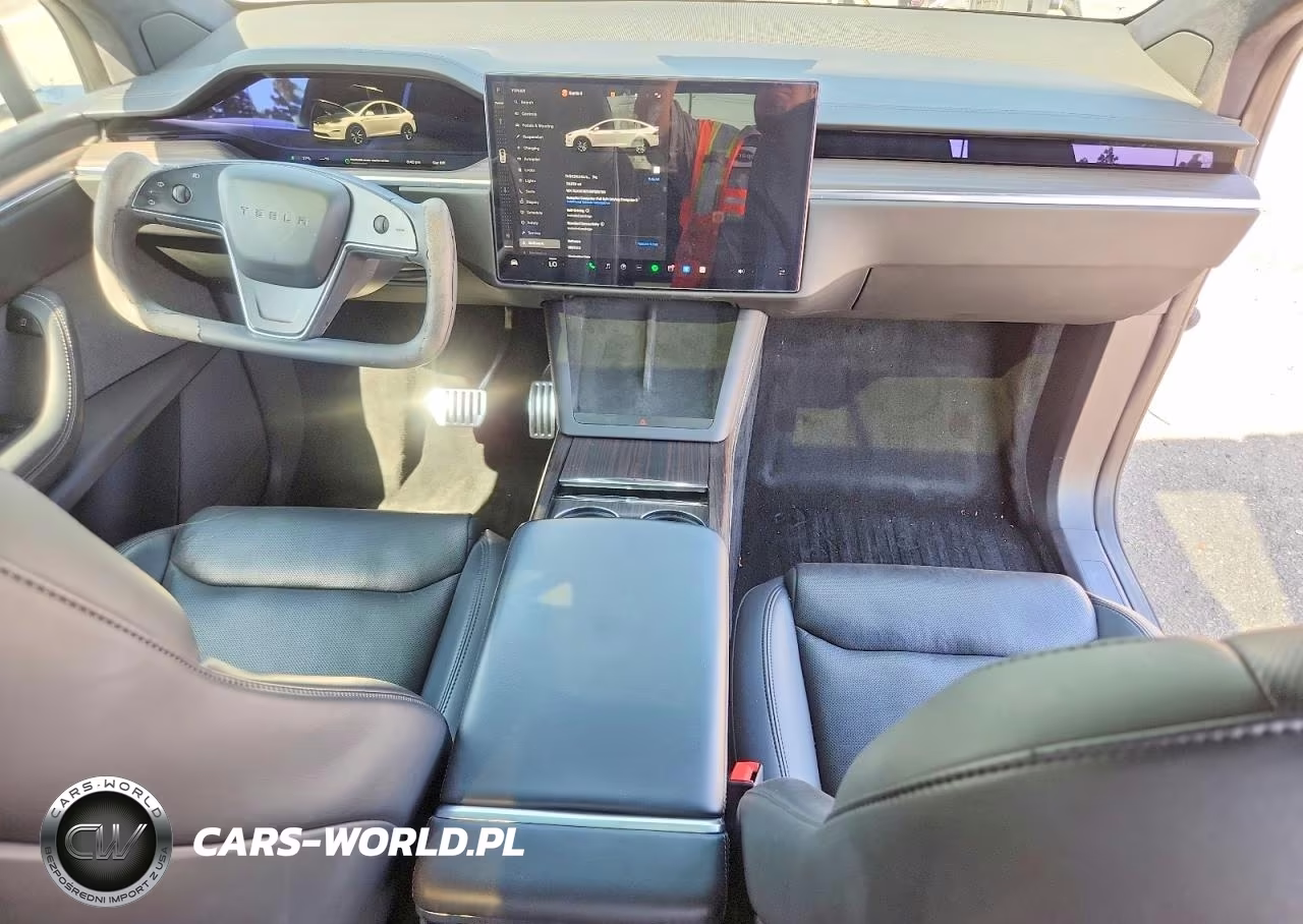 2022 Tesla Model X VIN:7SAXCBE53NF329793 - 8