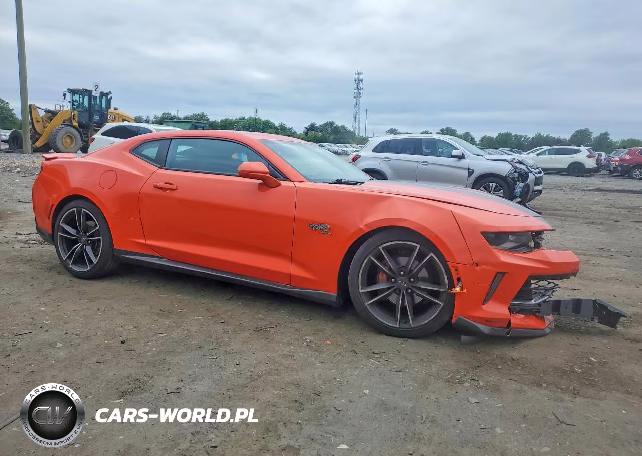 2018 Chevrolet Camaro Lt VIN:1G1FD1RS6J0183939 - 3