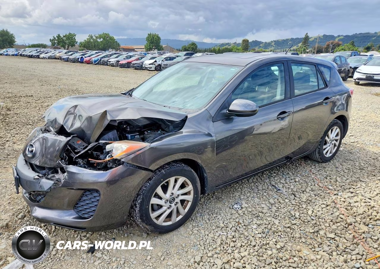 2013 Mazda 3 I