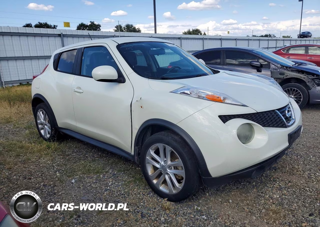2011 Nissan Juke S VIN:JN8AF5MV1BT015814 - 4