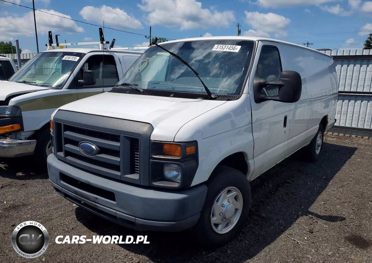 2013 Ford Econoline E150 Van – zdjęcie 1 z 13