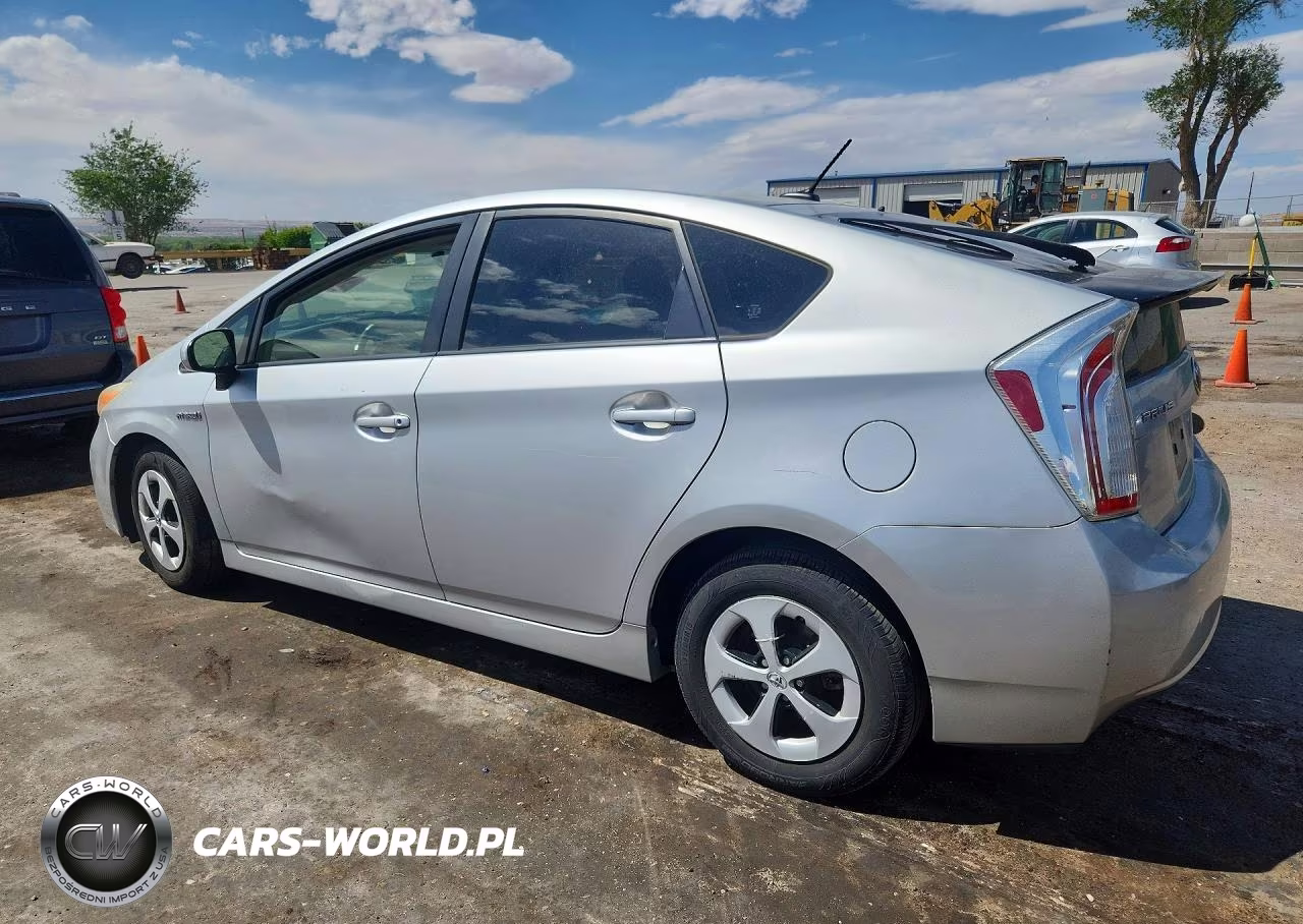 2014 Toyota Prius Three VIN:JTDKN3DU5E1743862 - 2