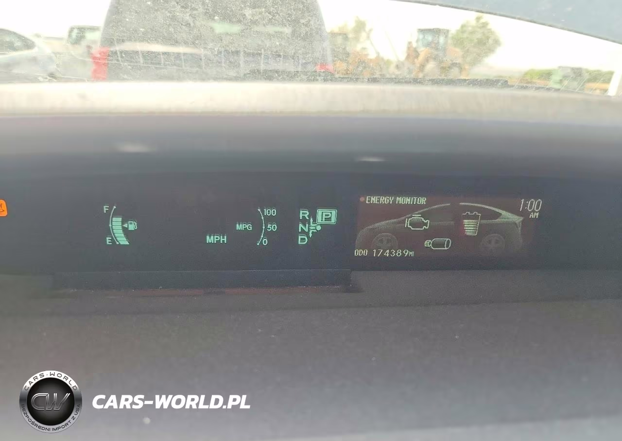 2014 Toyota Prius Three VIN:JTDKN3DU5E1743862 - 9