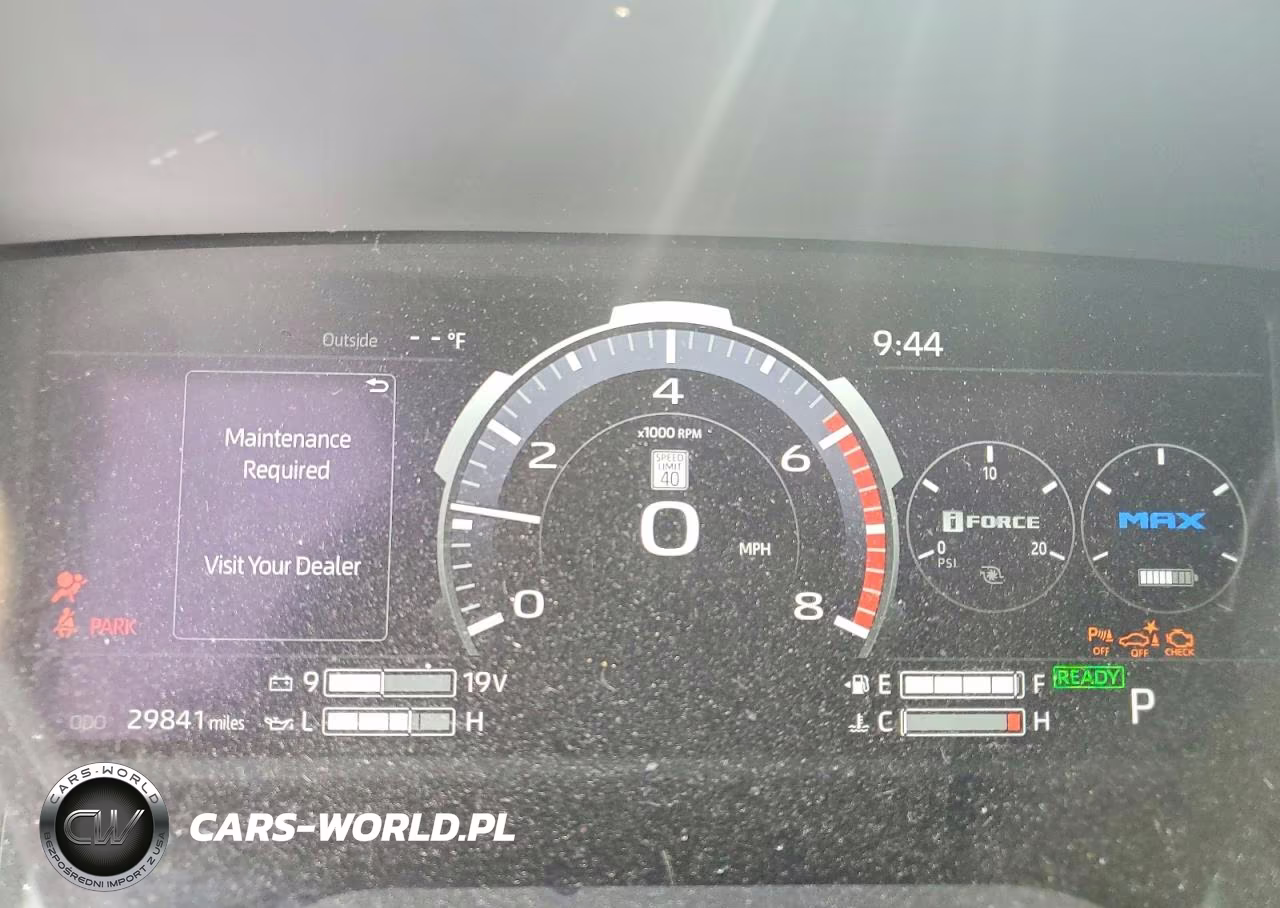 2025 Toyota Sequoia Platinum VIN:7SVAAABAXSX065581 - 9