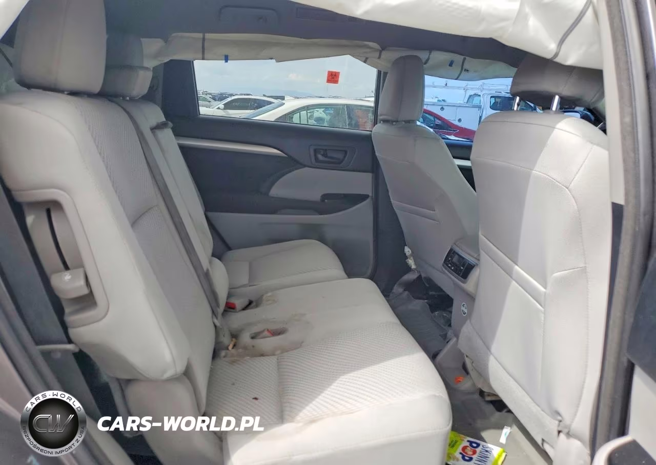 2018 Toyota Highlander Le VIN:5TDZARFHXJS036430 - 11