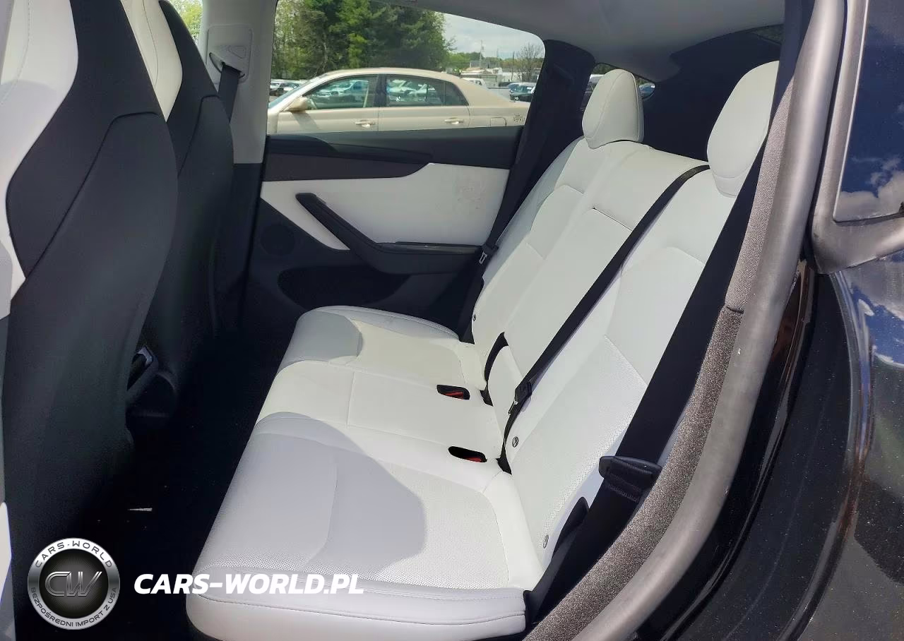 2026 Tesla Model Y VIN:7SAYGDET9TA629092 - 10