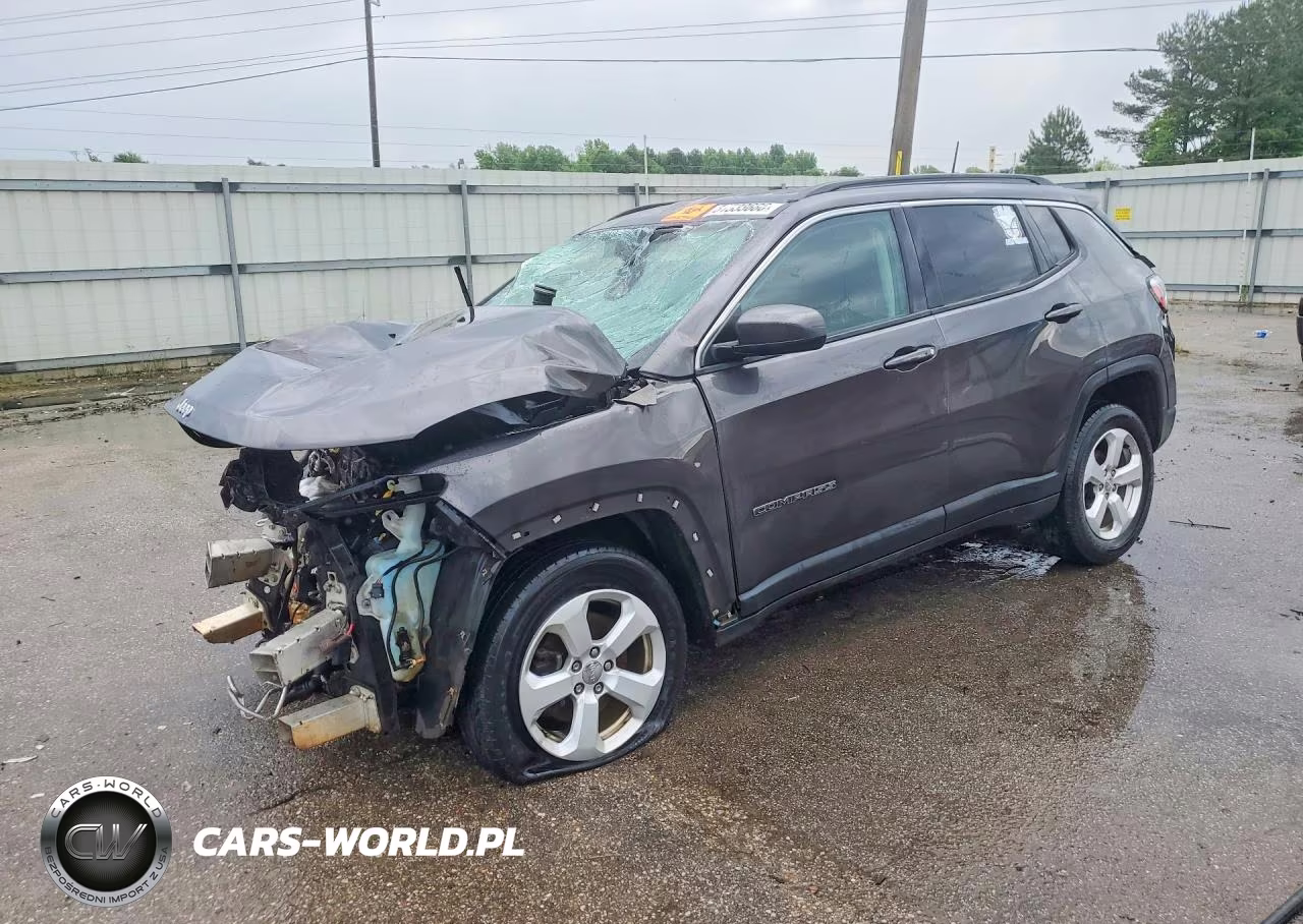 2018 Jeep Compass Latitude VIN:3C4NJDBBXJT392434 - 1