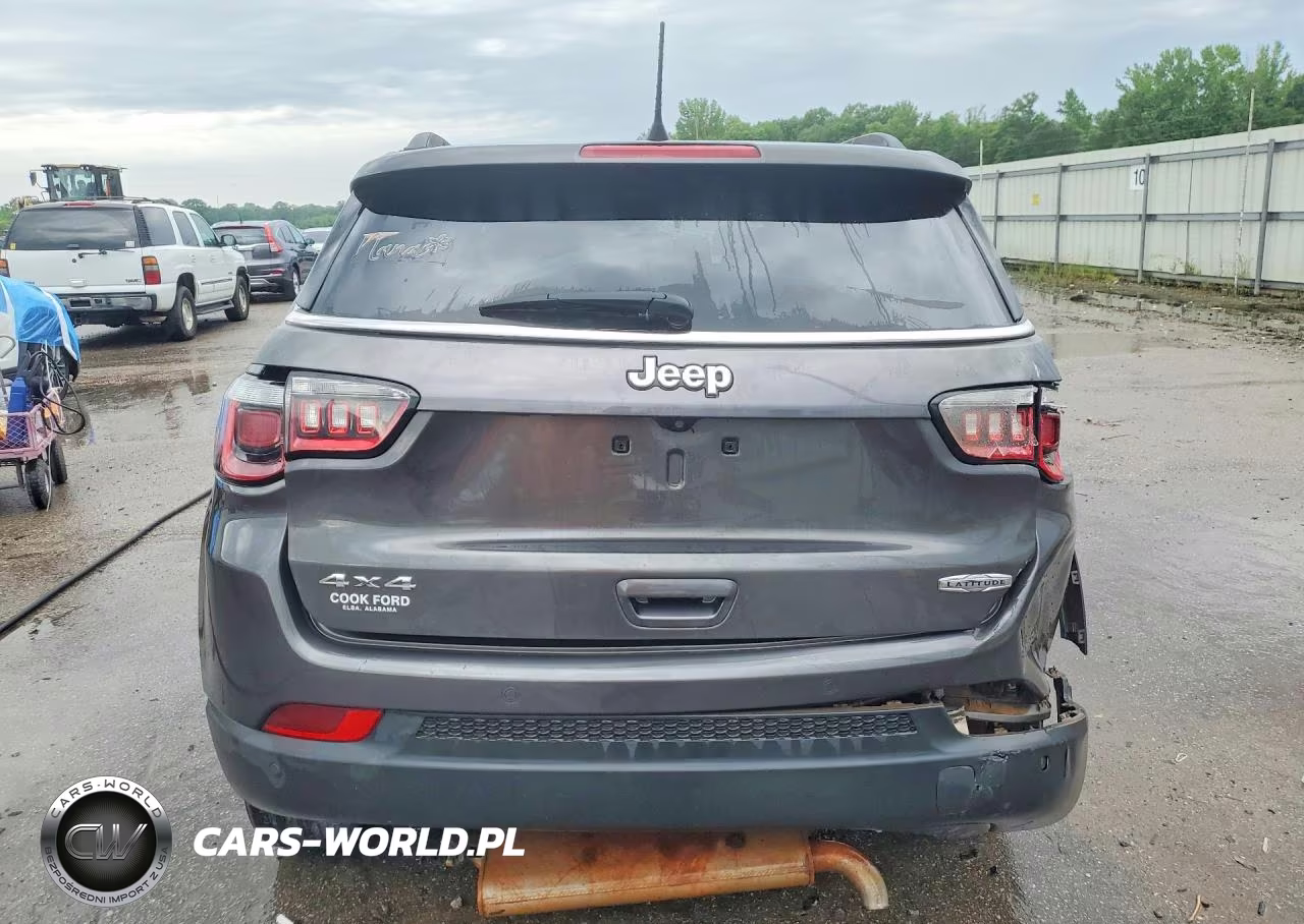 2018 Jeep Compass Latitude VIN:3C4NJDBBXJT392434 - 6