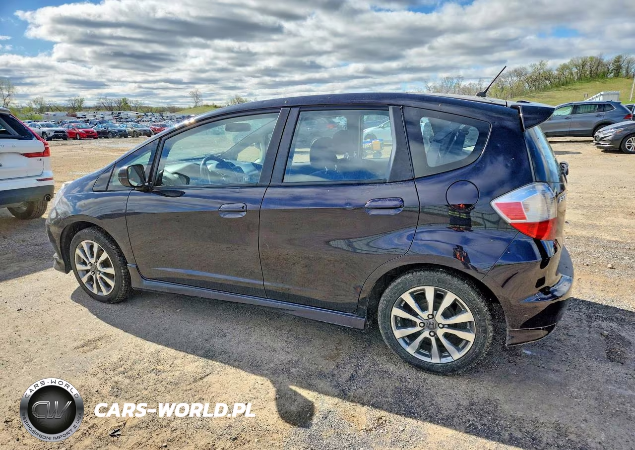 2013 Honda Fit Sport VIN:JHMGE8G51DC014752 - 2