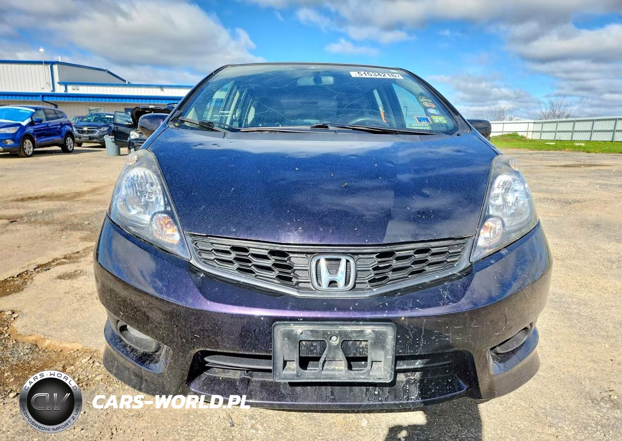 2013 Honda Fit Sport VIN:JHMGE8G51DC014752 - 5
