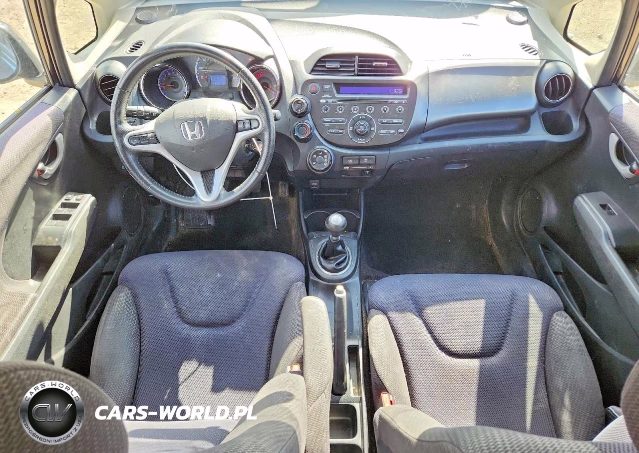 2013 Honda Fit Sport VIN:JHMGE8G51DC014752 - 8