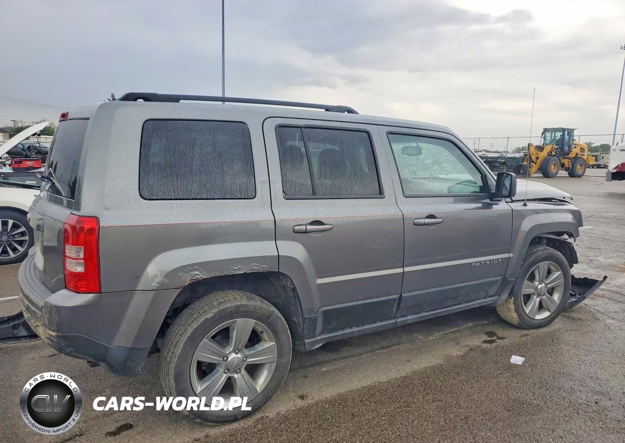 2014 Jeep Patriot Latitude VIN:1C4NJRFB3ED616548 - 3