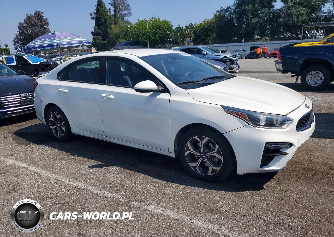 2021 Kia Forte Lxs VIN:3KPF24AD7ME304033 - 4