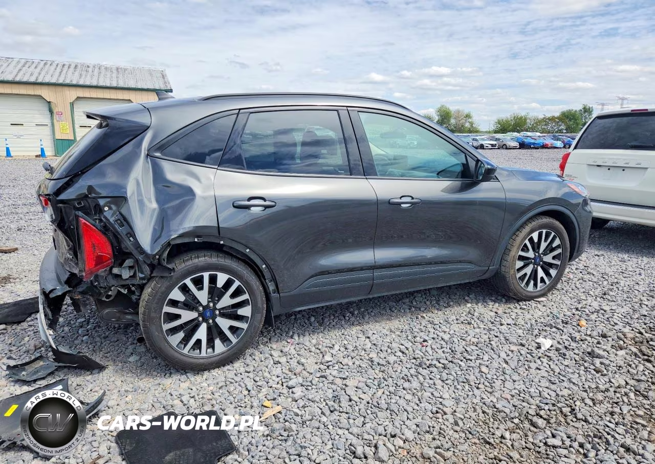 2020 Ford Escape Se Sport VIN:1FMCU9BZ4LUB62725 - 3