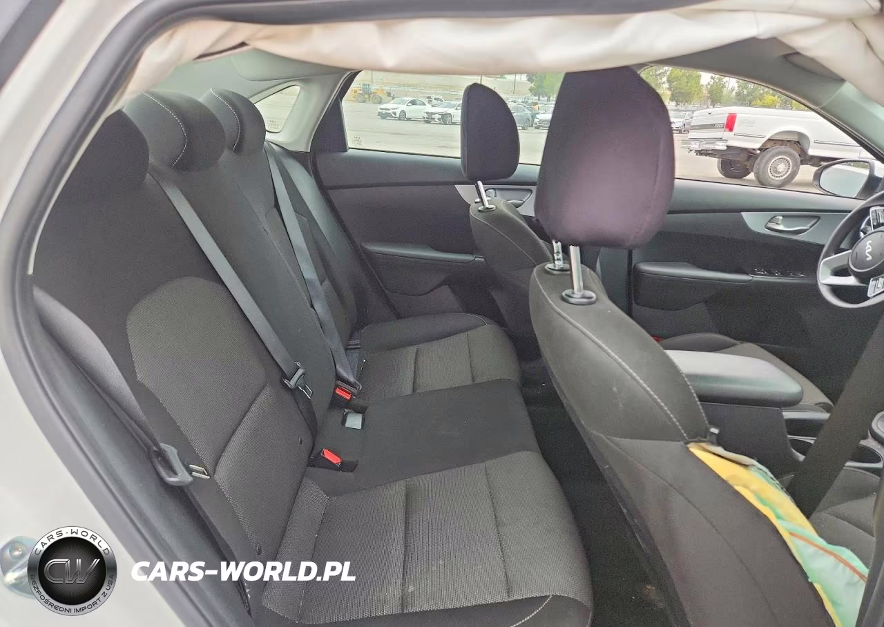 2024 Kia Forte Lx VIN:3KPF24AD8RE784848 - 10