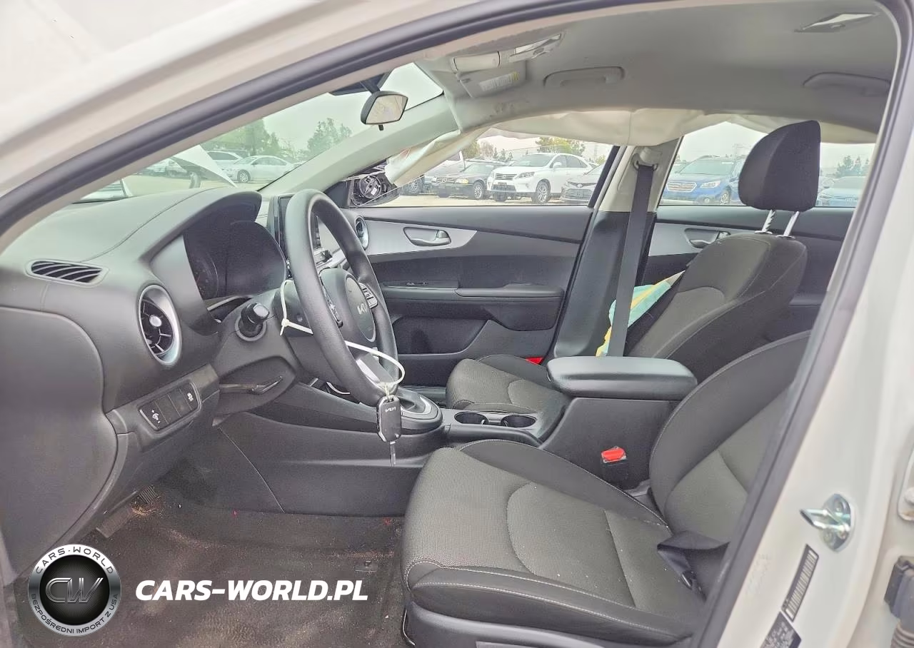 2024 Kia Forte Lx VIN:3KPF24AD8RE784848 - 7
