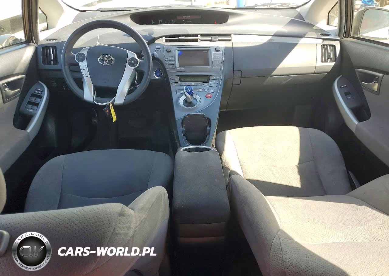 2012 Toyota Prius Plug-In Hybrid Base VIN:JTDKN3DP2C3021146 - 8