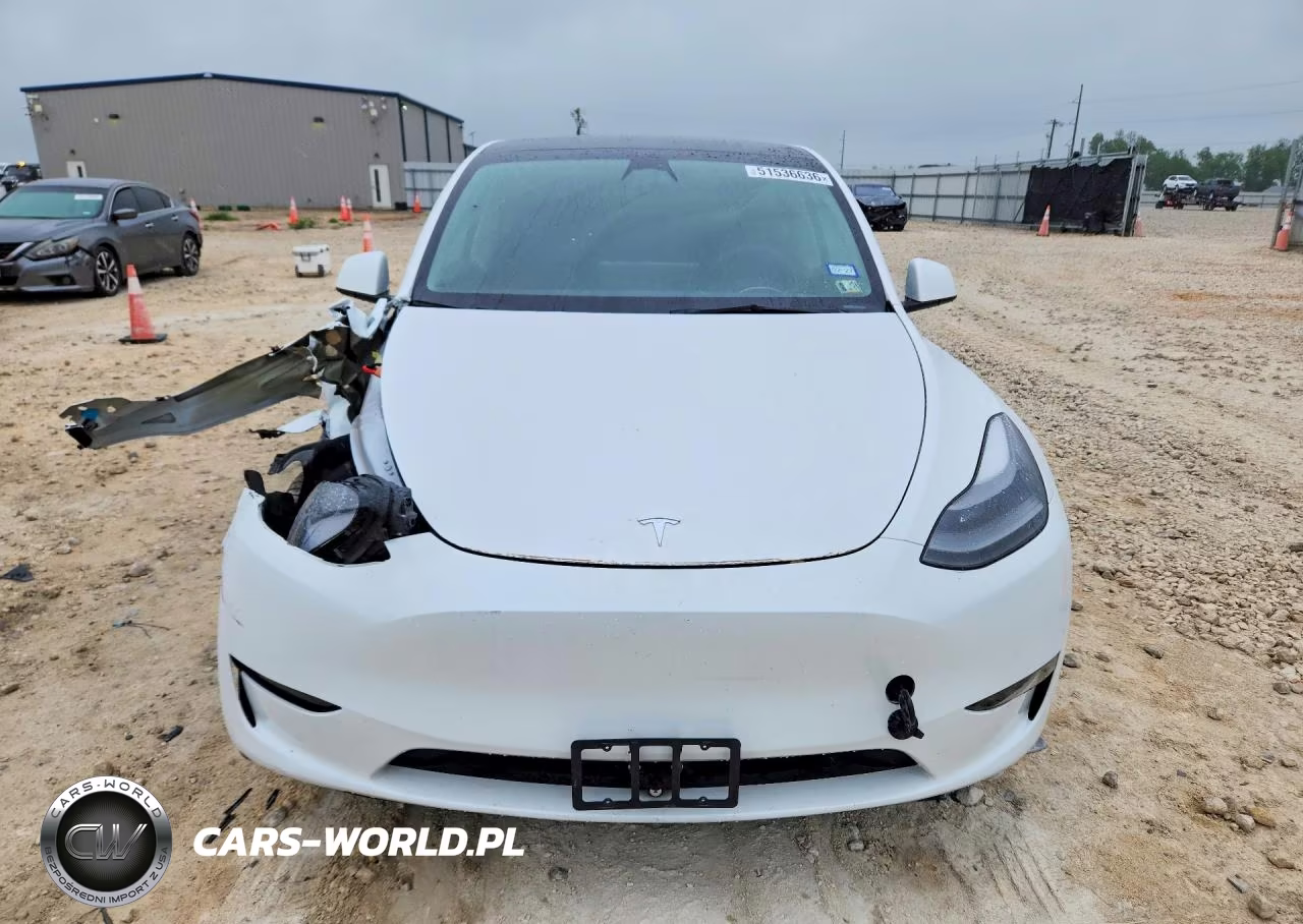 2023 Tesla Model Y VIN:7SAYGAEE8PF692239 - 5