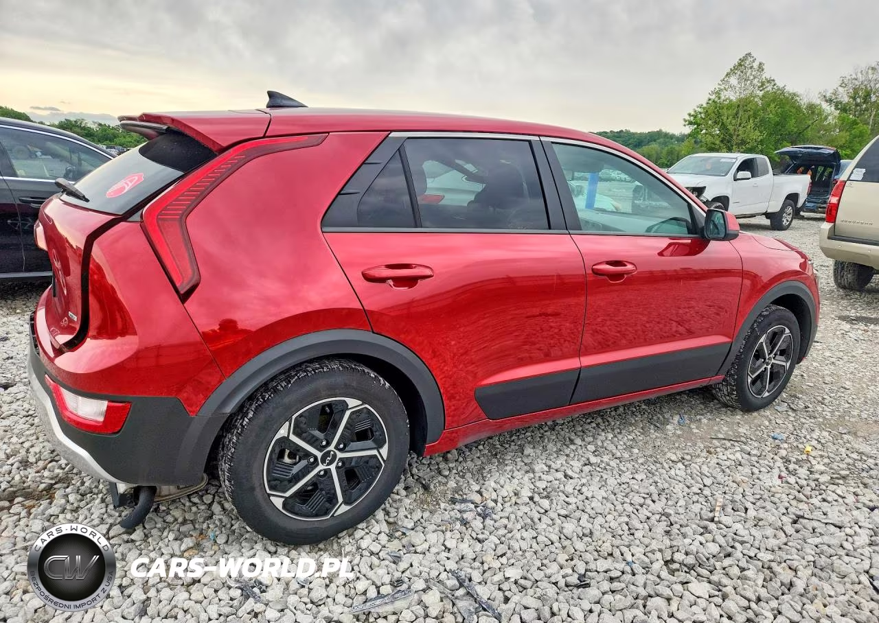 2024 Kia Niro Lx VIN:KNDCP3LEXR5165037 - 3
